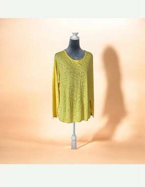 New G by Giuliana Pullover Sweater
Soft Yellow Size XLarge